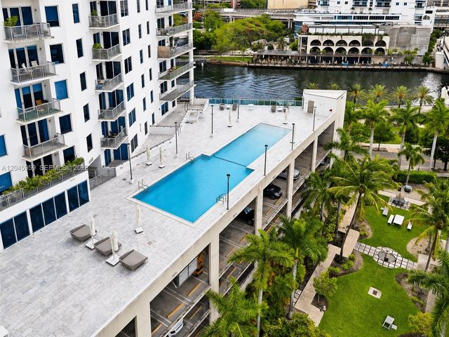 10 SW South River Dr 1708, Miami, FL 33130