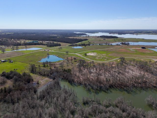 410 Peninsula Drive, Honey Grove, TX 75446