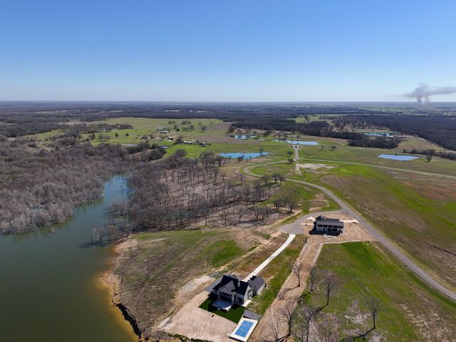 410 Peninsula Drive, Honey Grove, TX 75446