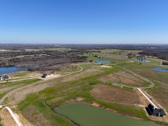 410 Peninsula Drive, Honey Grove, TX 75446