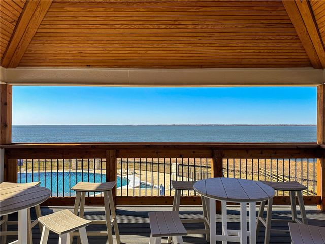 410 Peninsula Drive, Honey Grove, TX 75446