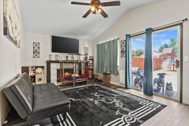 3003 Corinne Ct, Live Oak, CA 95953