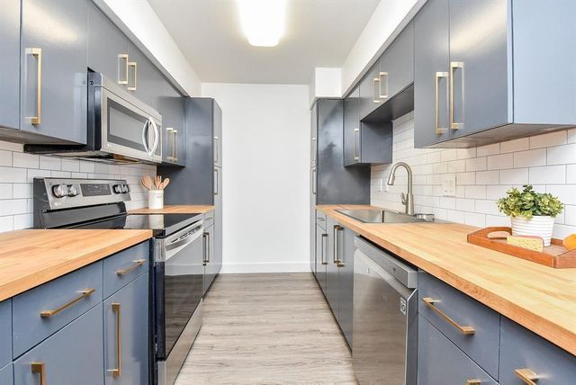 357 N Post Oak Lane 312, Houston, TX 77024