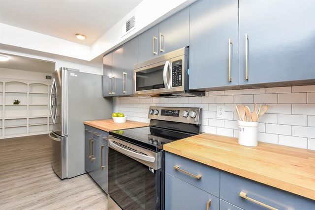 357 N Post Oak Lane 312, Houston, TX 77024