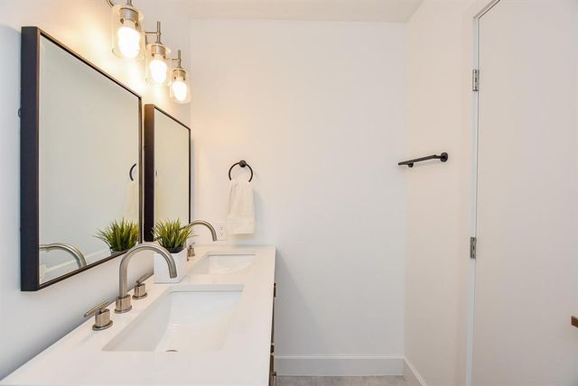 357 N Post Oak Lane 312, Houston, TX 77024