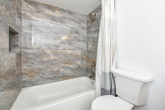 357 N Post Oak Lane 312, Houston, TX 77024