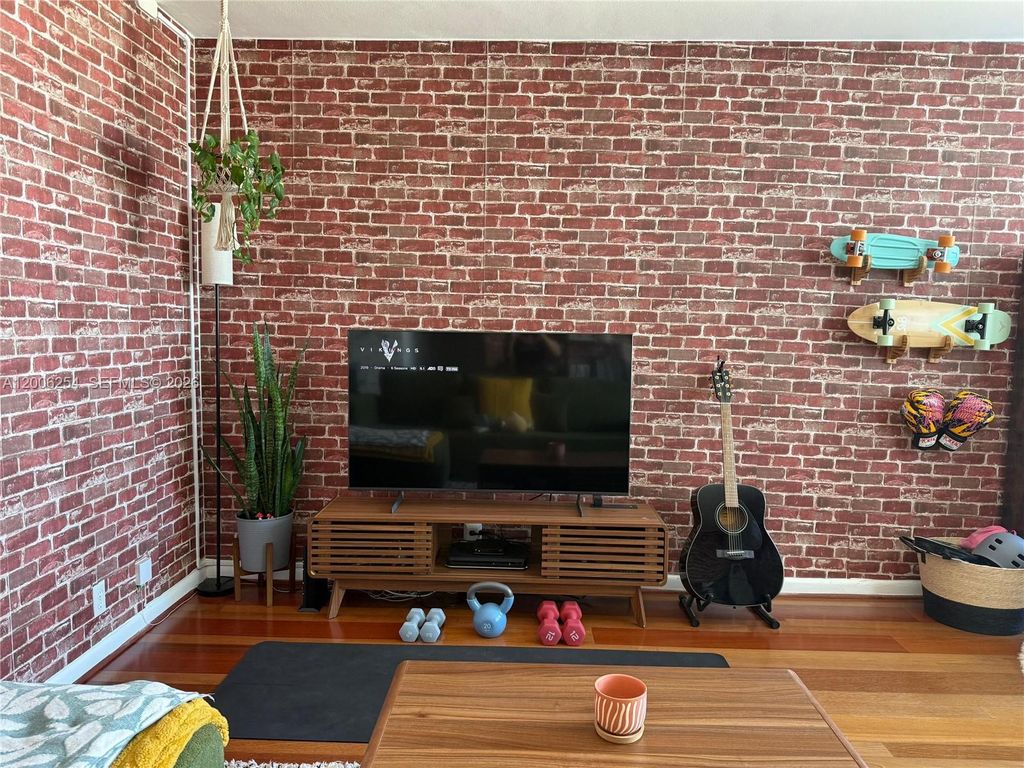 1000 West Ave 1105, Miami Beach, FL 33139