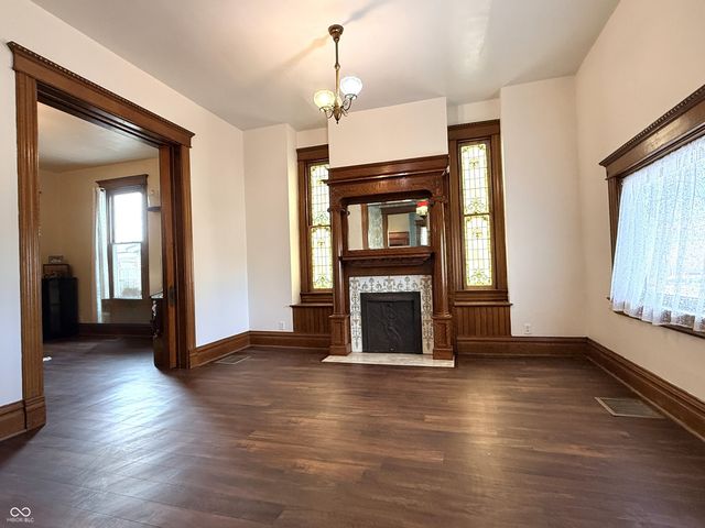 107 W College Street, Crawfordsville, IN 47933