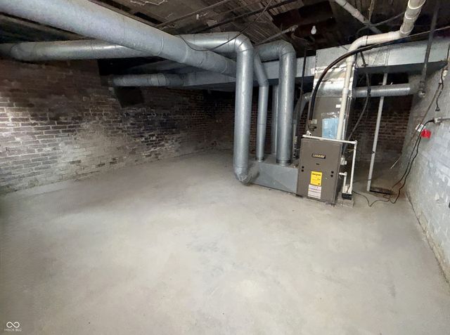 107 W College Street, Crawfordsville, IN 47933