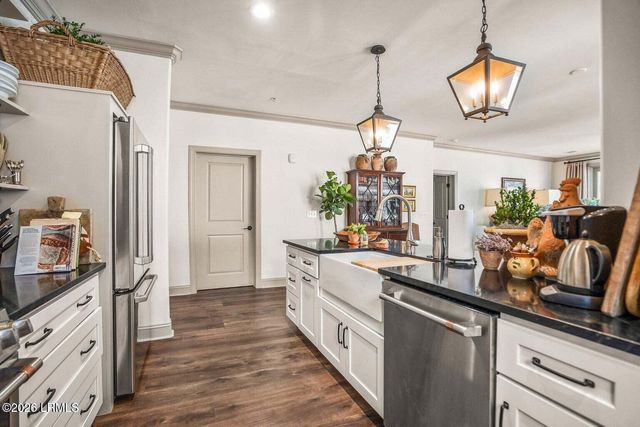 15 Sunset Blvd Apt 1201, Beaufort, SC 29907