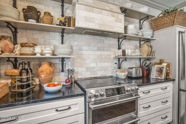 15 Sunset Blvd Apt 1201, Beaufort, SC 29907