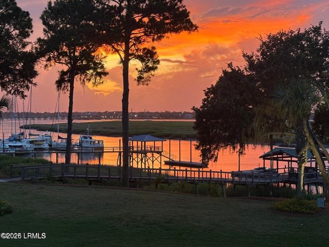 15 Sunset Blvd Apt 1201, Beaufort, SC 29907