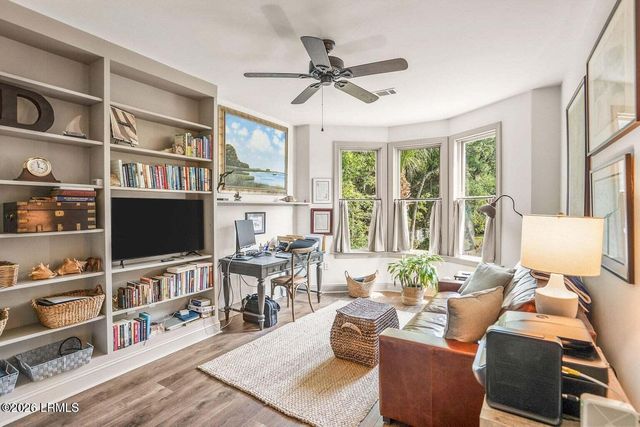 15 Sunset Blvd Apt 1201, Beaufort, SC 29907