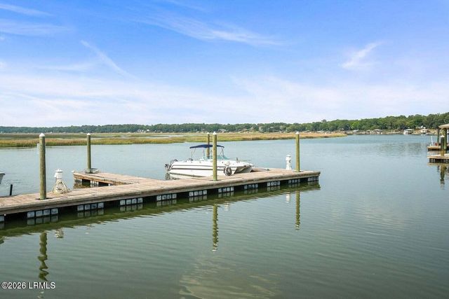 15 Sunset Blvd Apt 1201, Beaufort, SC 29907