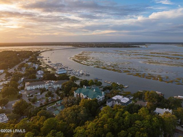 15 Sunset Blvd Apt 1201, Beaufort, SC 29907