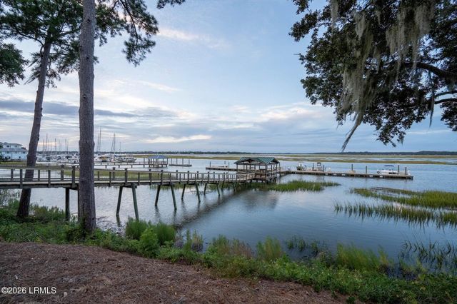 15 Sunset Blvd Apt 1201, Beaufort, SC 29907