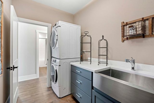 10873 Walnut Drive, St. John, IN 46373