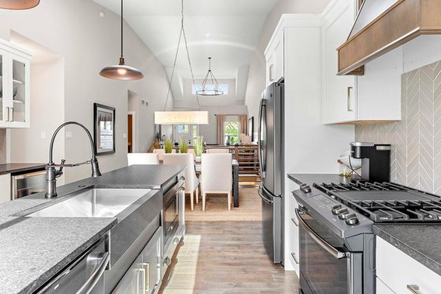 10873 Walnut Drive, St. John, IN 46373