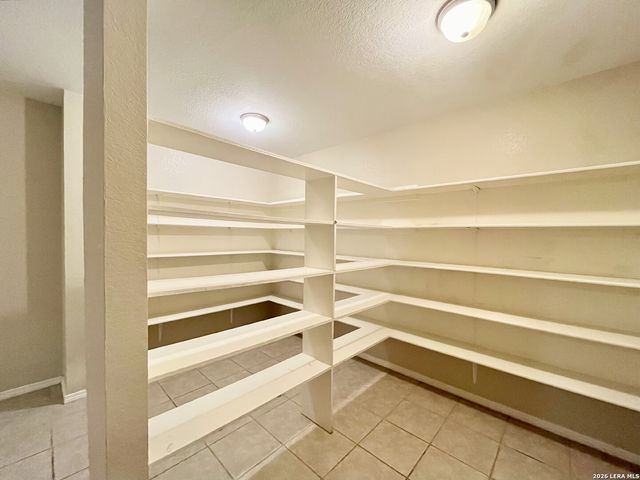 8210 Donley Pond, San Antonio, TX 78254