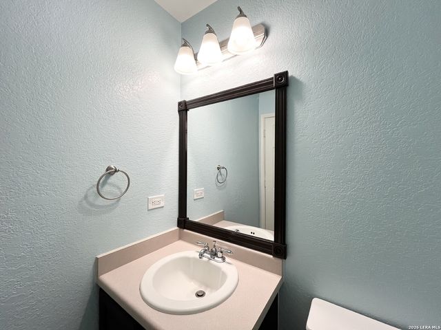 8210 Donley Pond, San Antonio, TX 78254