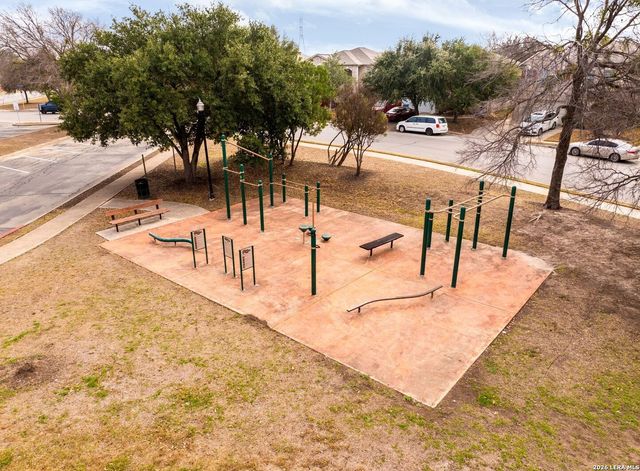 8210 Donley Pond, San Antonio, TX 78254