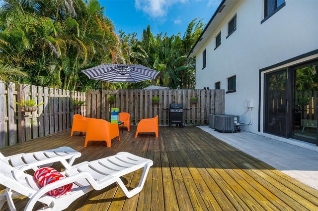 738 NE 17th Avenue, Fort Lauderdale, FL 33304