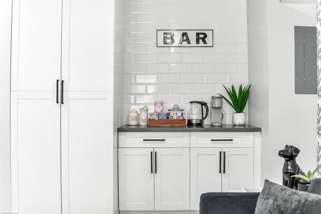 738 NE 17th Avenue, Fort Lauderdale, FL 33304