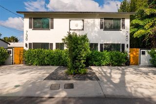 738 NE 17th Avenue, Fort Lauderdale, FL 33304