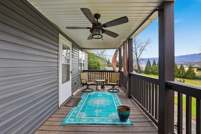 700 Runyan Drive, Chattanooga, TN 37405