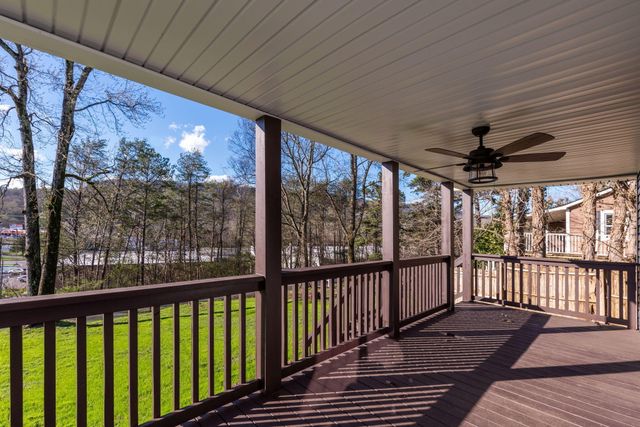 700 Runyan Drive, Chattanooga, TN 37405