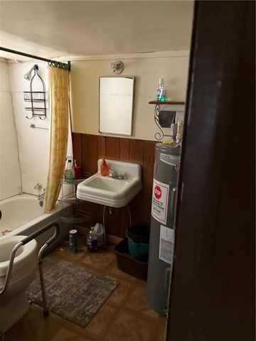 228 Rose Avenue, Woodbury, GA 30293