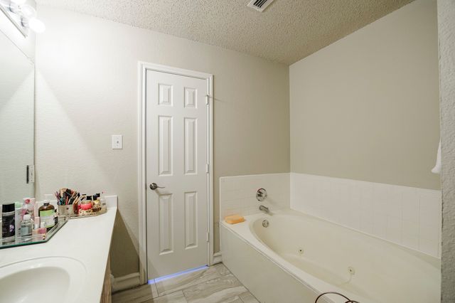 3144 Longbow Drive, Grand Prairie, TX 75052