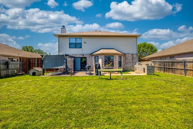 3144 Longbow Drive, Grand Prairie, TX 75052