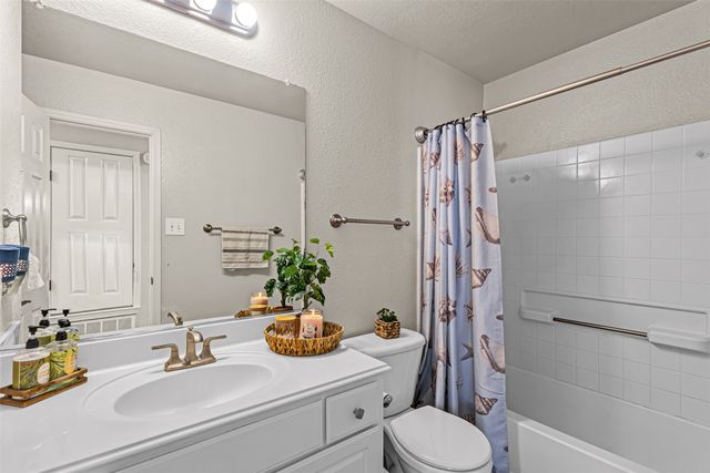 11833 Porcupine Drive, Fort Worth, TX 76244