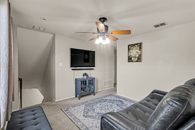 11833 Porcupine Drive, Fort Worth, TX 76244