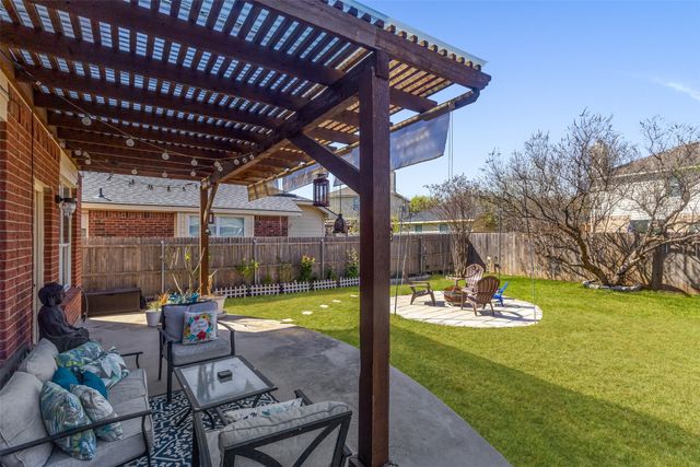 11833 Porcupine Drive, Fort Worth, TX 76244