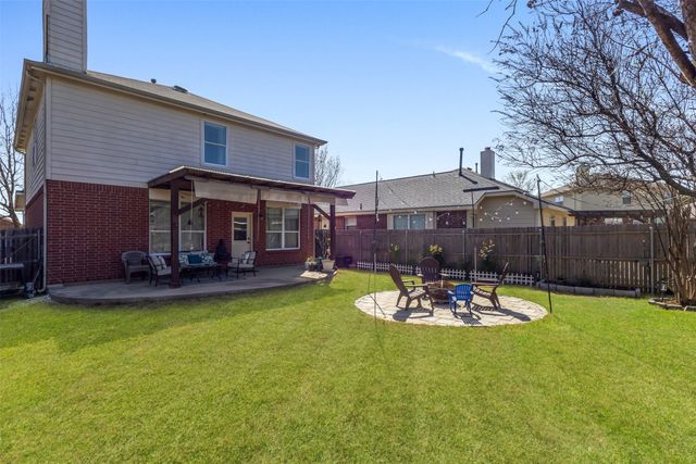 11833 Porcupine Drive, Fort Worth, TX 76244