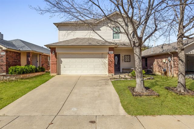 11833 Porcupine Drive, Fort Worth, TX 76244