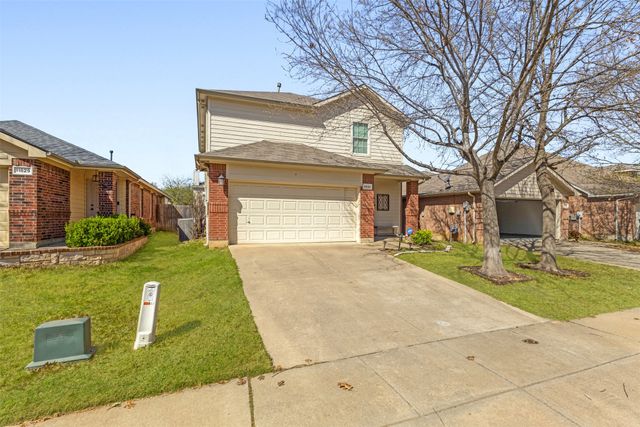 11833 Porcupine Drive, Fort Worth, TX 76244