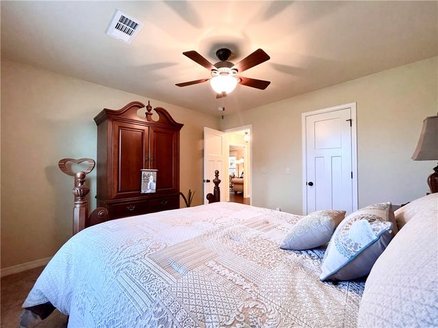 4108 N Hartford Avenue, Russellville, AR 72802