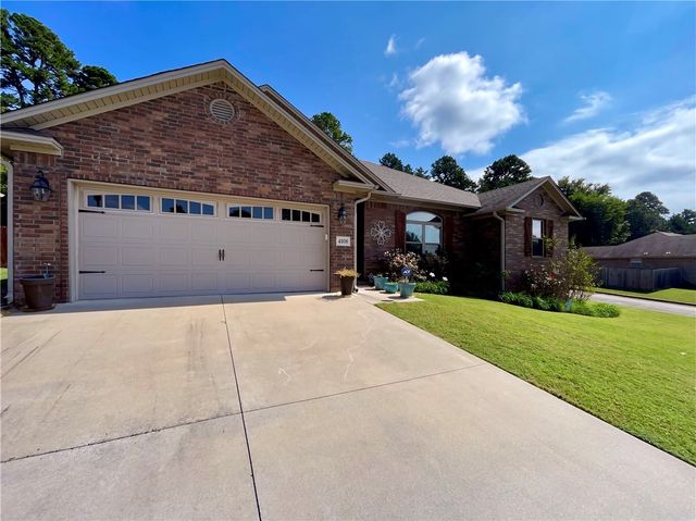 4108 N Hartford Avenue, Russellville, AR 72802