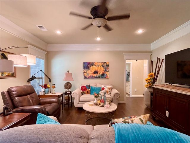 4108 N Hartford Avenue, Russellville, AR 72802