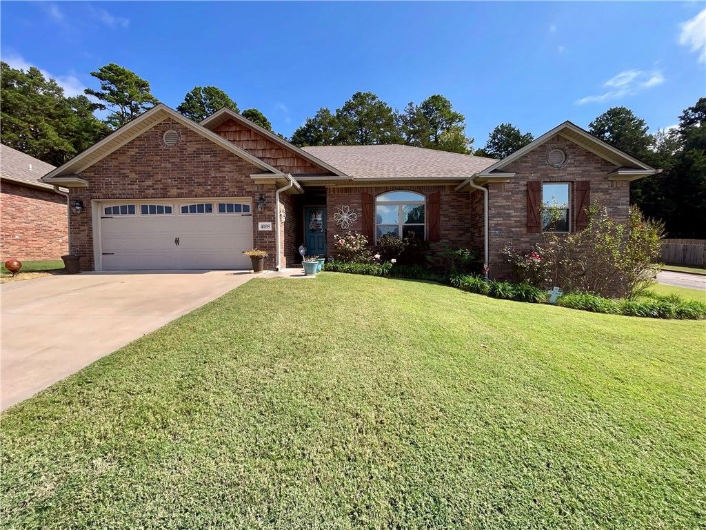 4108 N Hartford Avenue, Russellville, AR 72802