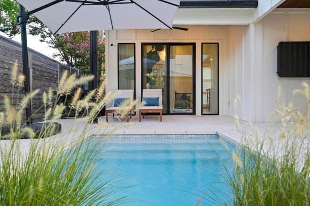 2104 E 2nd ST 1, Austin, TX 78702