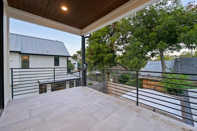 2104 E 2nd ST 1, Austin, TX 78702