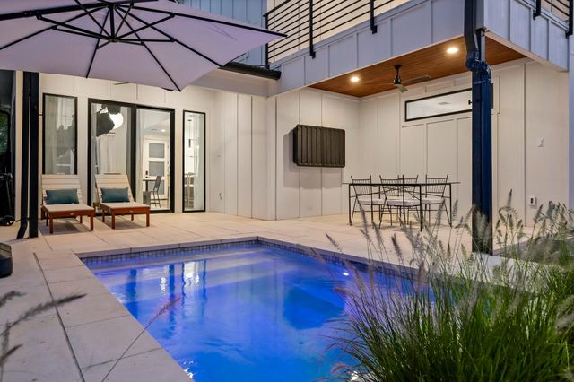 2104 E 2nd ST 1, Austin, TX 78702