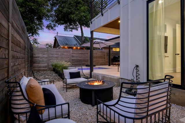 2104 E 2nd ST 1, Austin, TX 78702