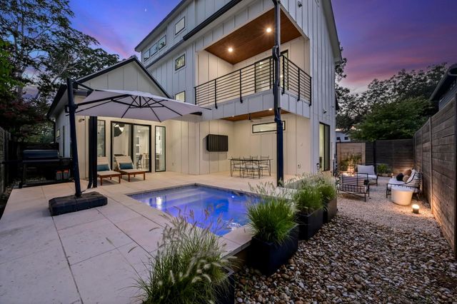 2104 E 2nd ST 1, Austin, TX 78702