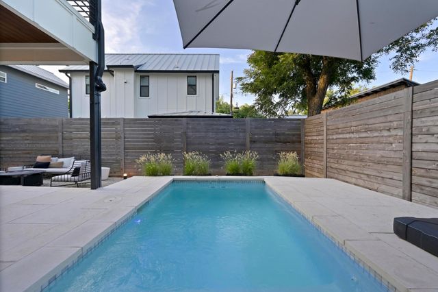 2104 E 2nd ST 1, Austin, TX 78702