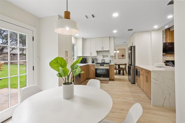 1703 Kimmerling LN, Austin, TX 78758